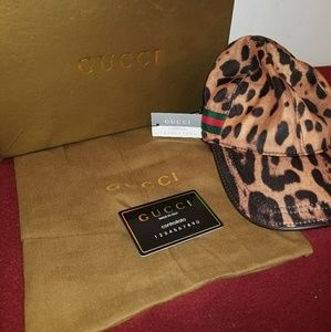 Leopard Gucci hat